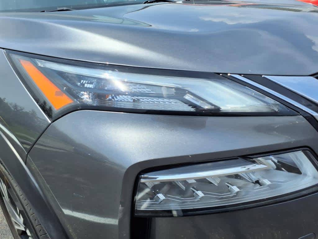 2023 Nissan Rogue SV 12