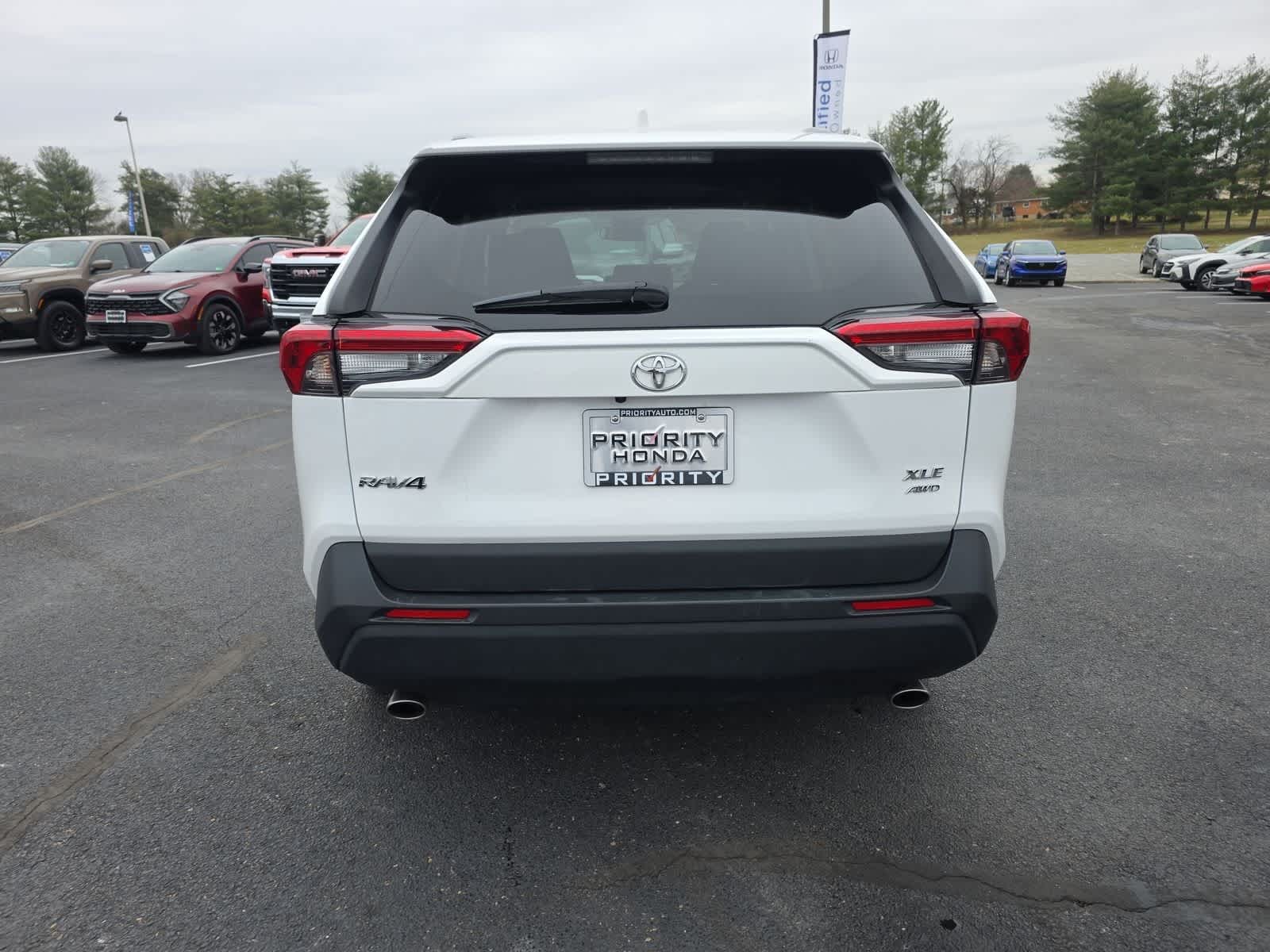 Thumbnail: 2024 Toyota RAV4 - 9