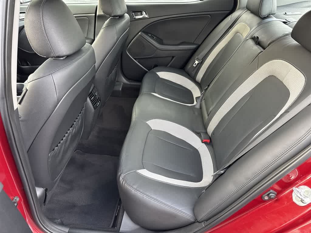 Thumbnail: 2011 Kia Optima - 16