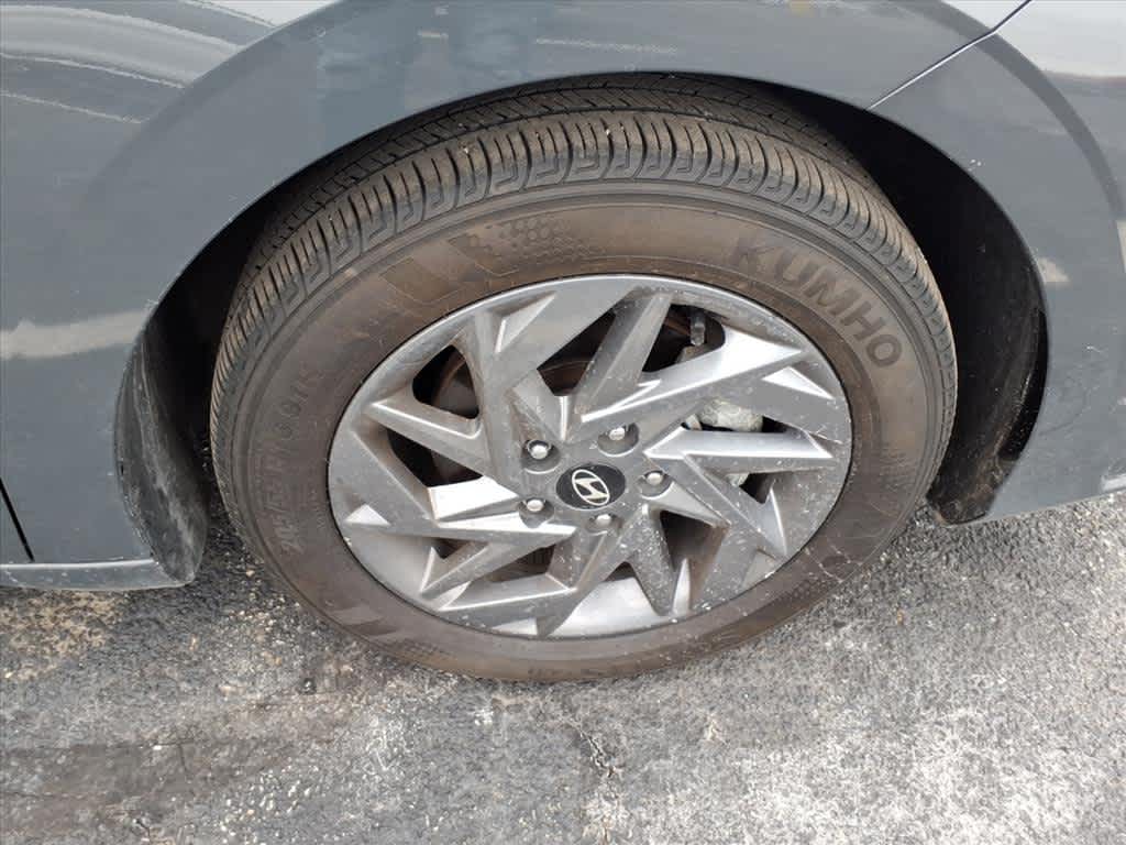 Thumbnail: 2024 Hyundai Elantra - 9