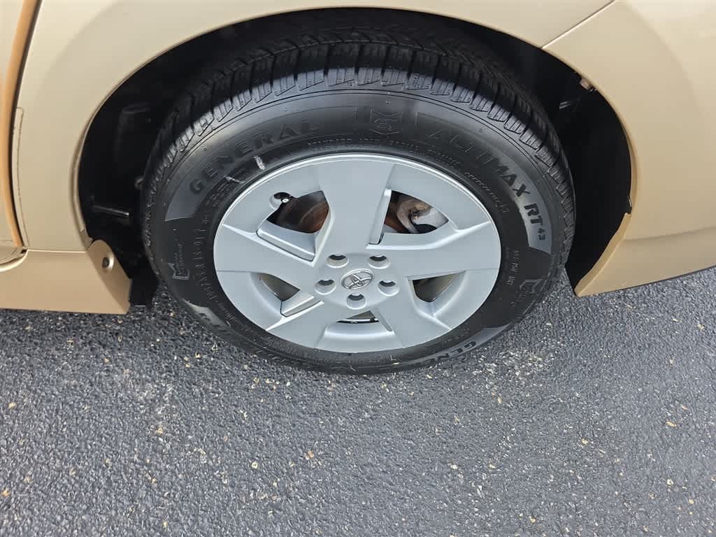 Thumbnail: 2011 Toyota Prius - 29