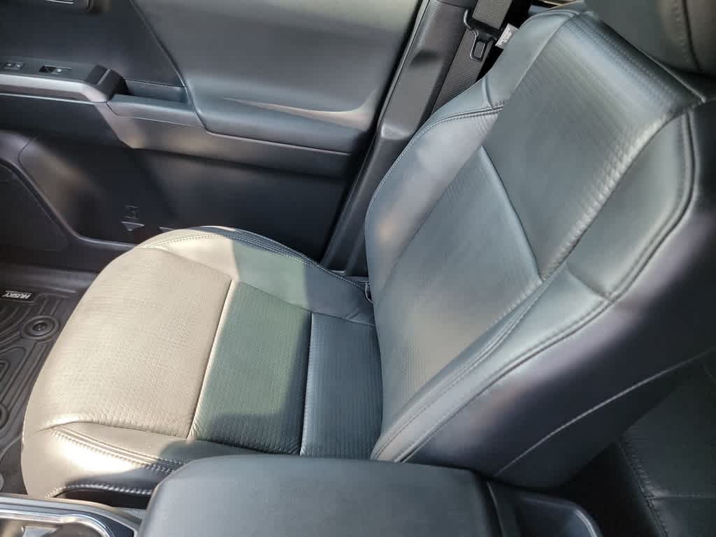 Thumbnail: 2019 Toyota Tacoma - 28