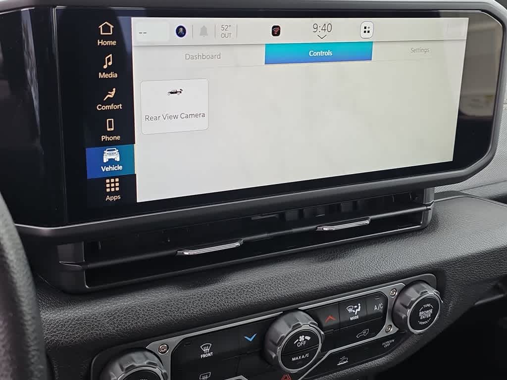 Thumbnail: 2024 Jeep Gladiator - 21