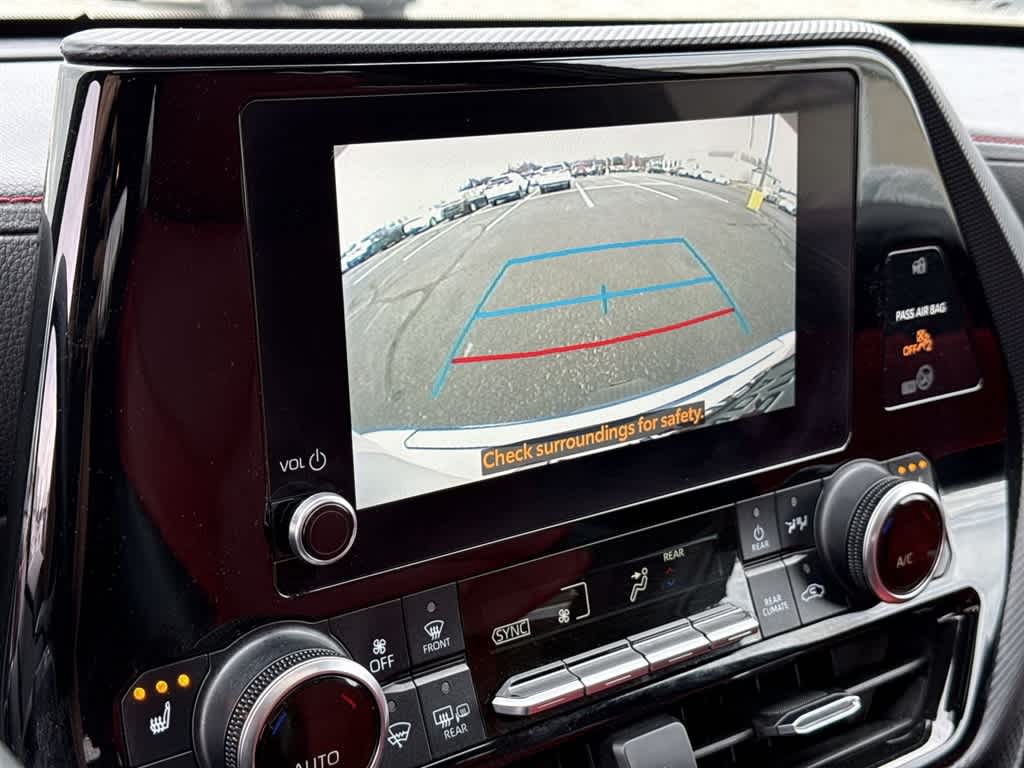 Thumbnail: 2023 Toyota Highlander - 20