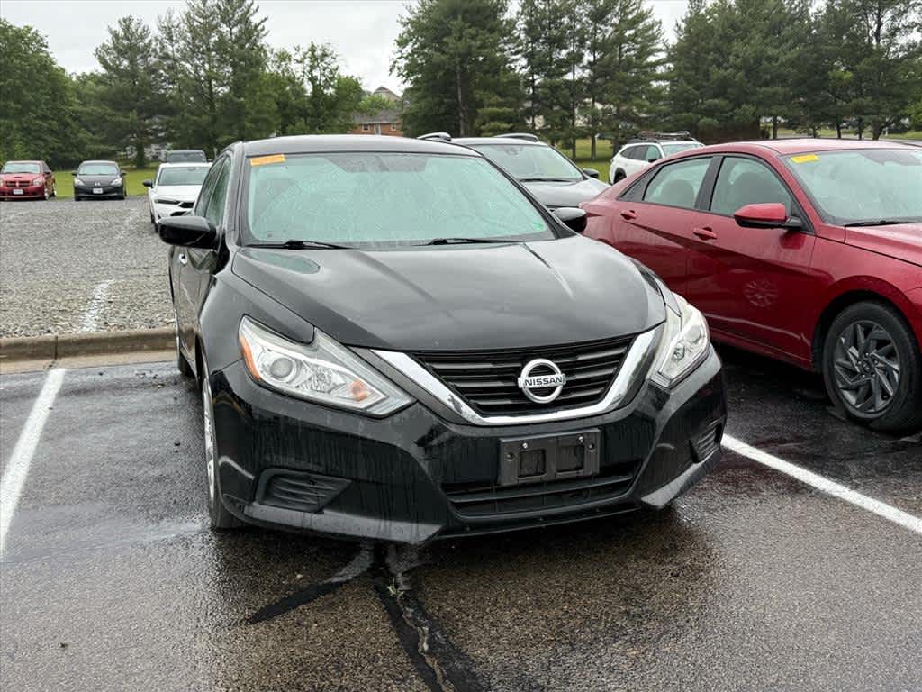 Thumbnail: 2016 Nissan Altima - 6