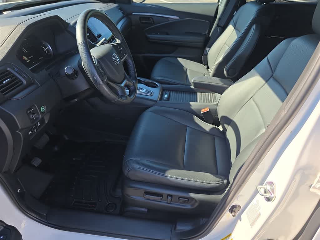Thumbnail: 2023 Honda Passport - 15