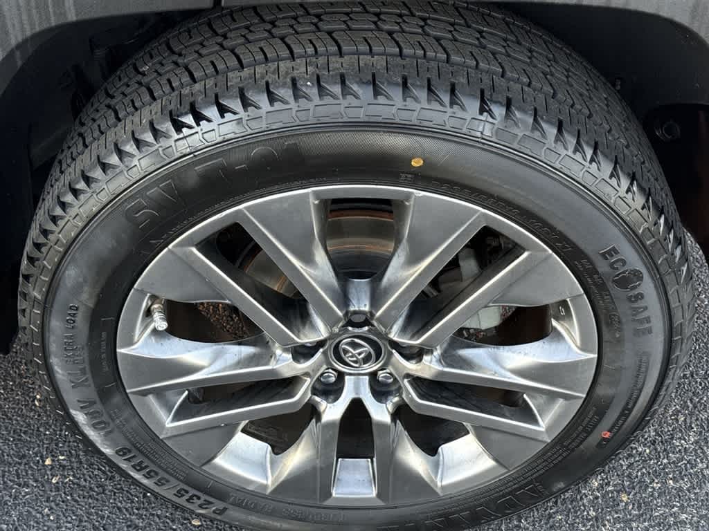 Thumbnail: 2019 Toyota RAV4 - 28