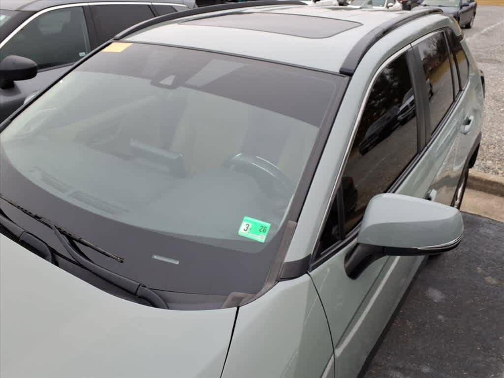 Thumbnail: 2019 Toyota RAV4 - 11