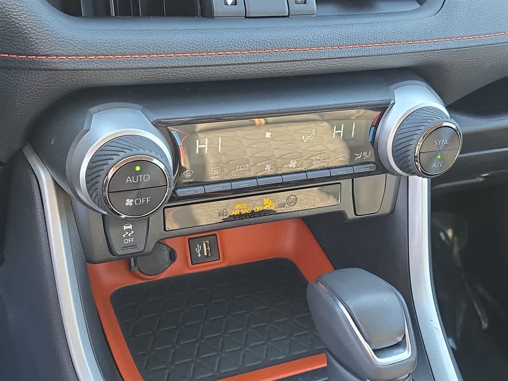 Thumbnail: 2024 Toyota RAV4 - 24