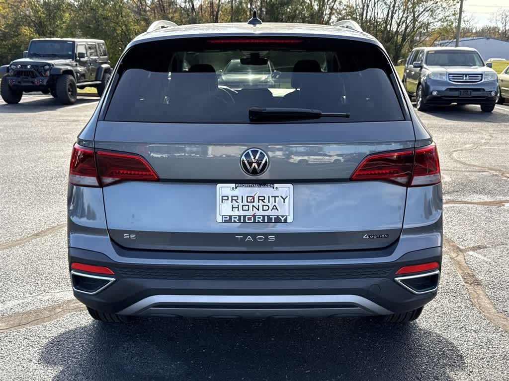 Thumbnail: 2024 Volkswagen Taos - 8