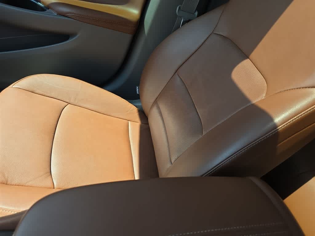 Thumbnail: 2017 Chevrolet Malibu - 26