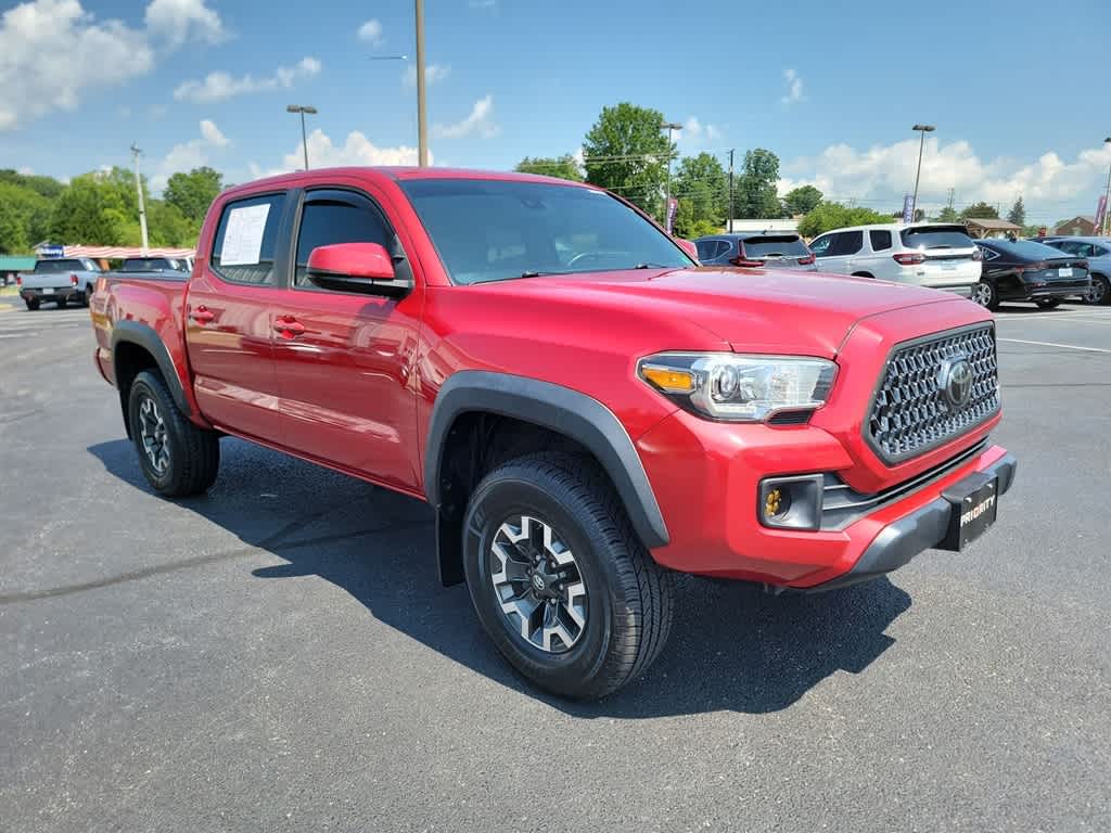 Thumbnail: 2019 Toyota Tacoma - 3