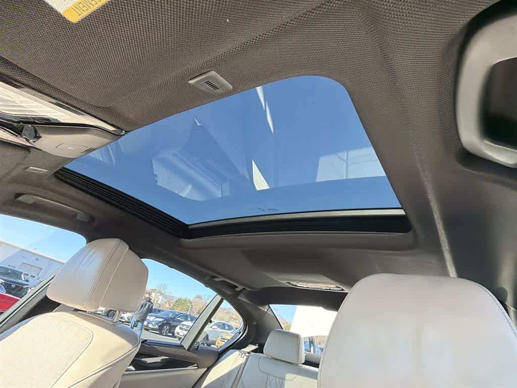 Thumbnail: 2017 BMW 5 Series - 26