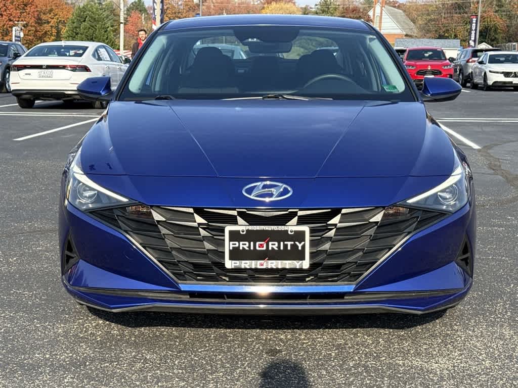 Thumbnail: 2023 Hyundai Elantra - 4