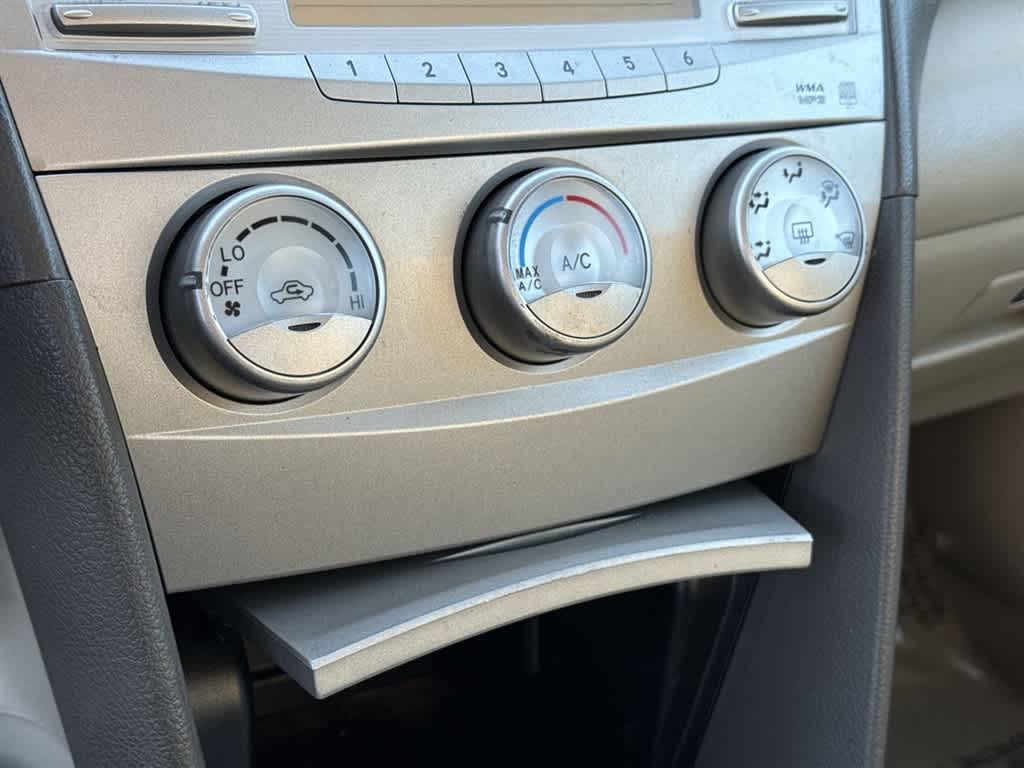 Thumbnail: 2011 Toyota Camry - 20