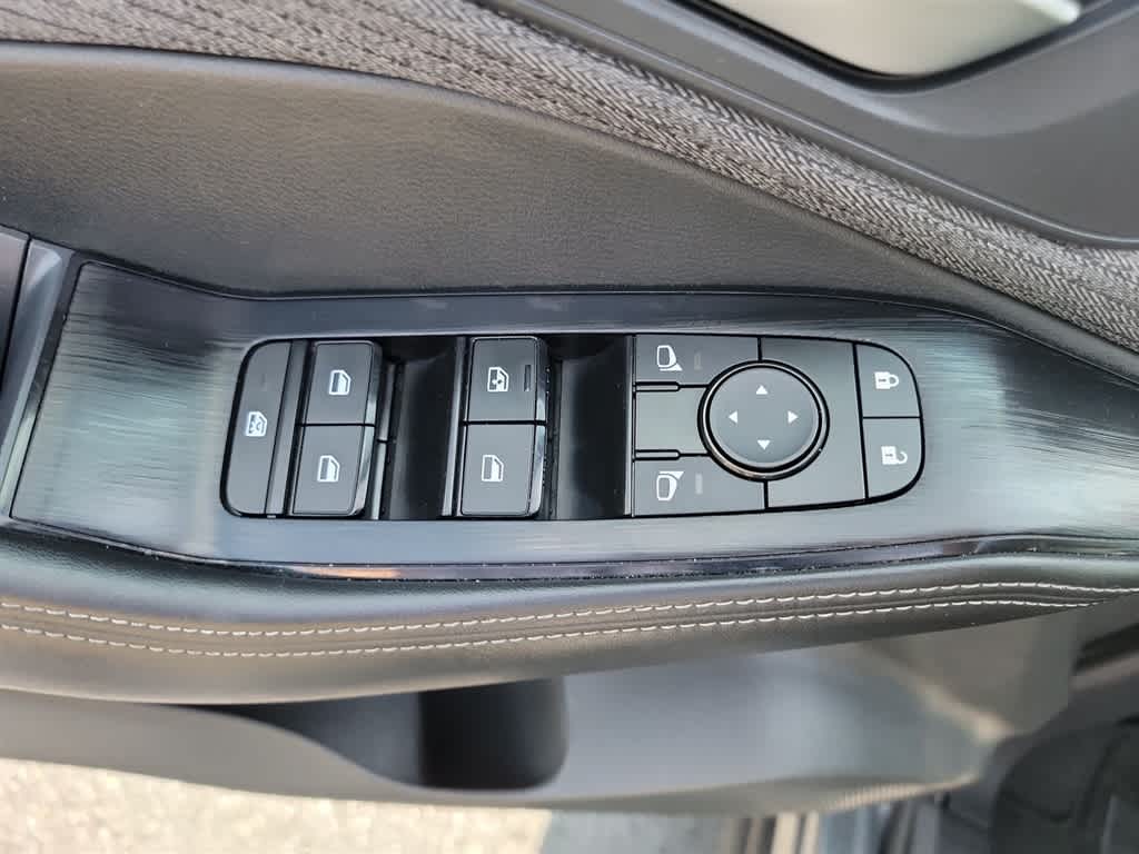 2023 Nissan Rogue SV 17
