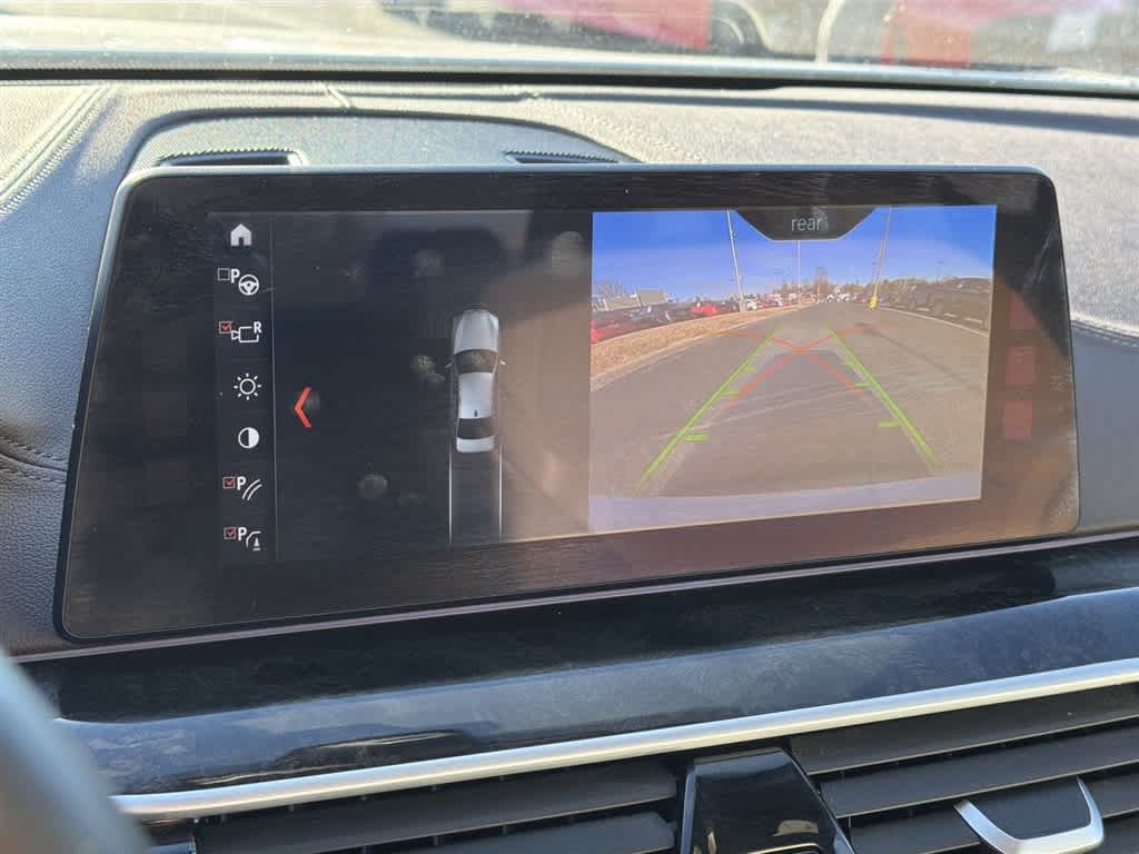 Thumbnail: 2017 BMW 5 Series - 21