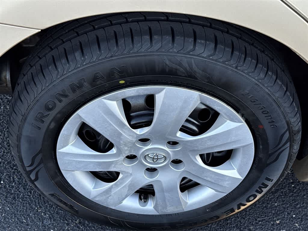 Thumbnail: 2011 Toyota Camry - 25