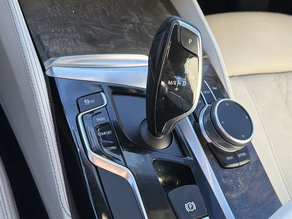 Thumbnail: 2017 BMW 5 Series - 24