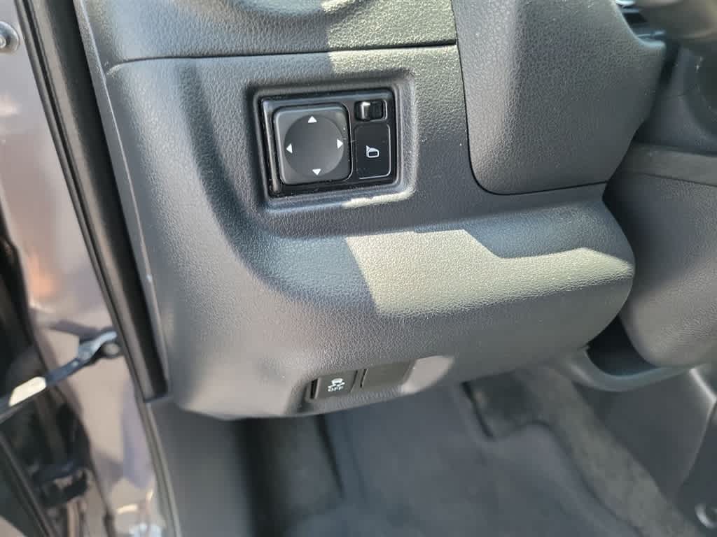Thumbnail: 2015 Nissan Versa - 12