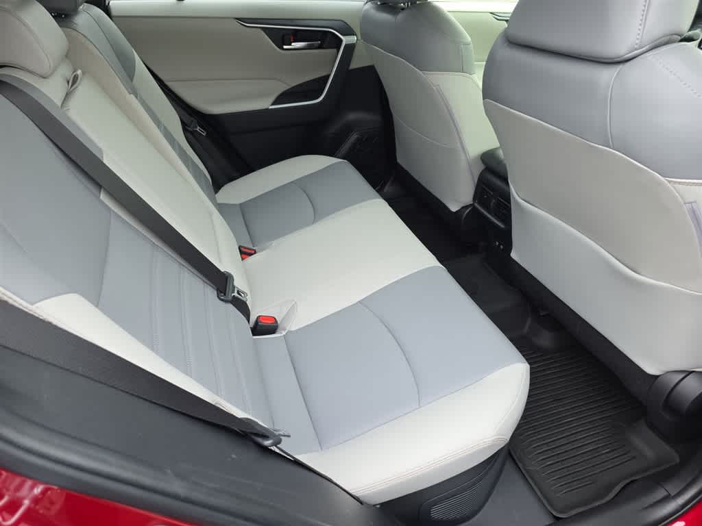 Thumbnail: 2021 Toyota RAV4 - 13