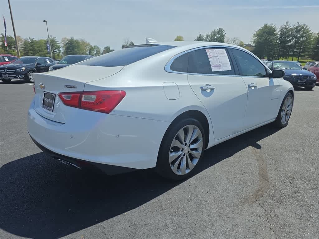 Thumbnail: 2017 Chevrolet Malibu - 9