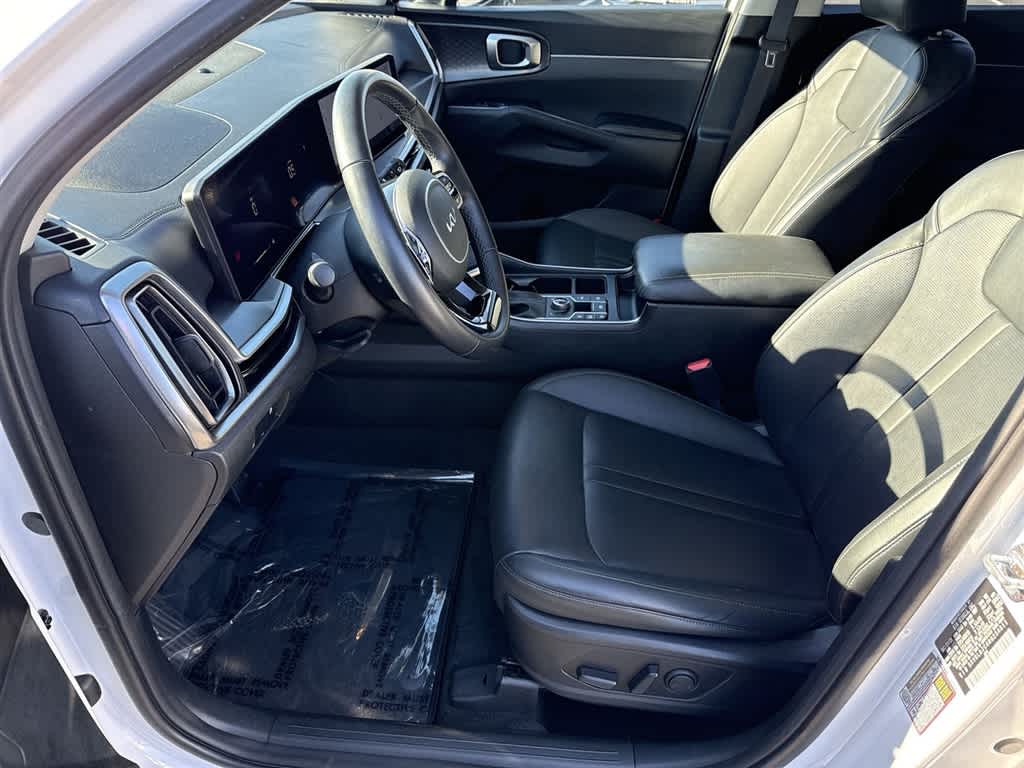 Thumbnail: 2024 Kia Sorento - 17