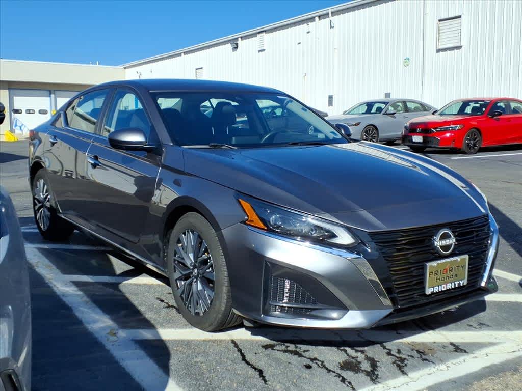 Thumbnail: 2023 Nissan Altima - 4