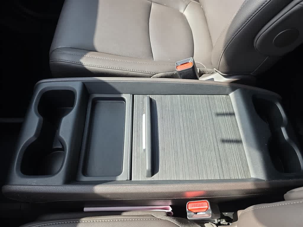 Thumbnail: 2018 Honda Odyssey - 42