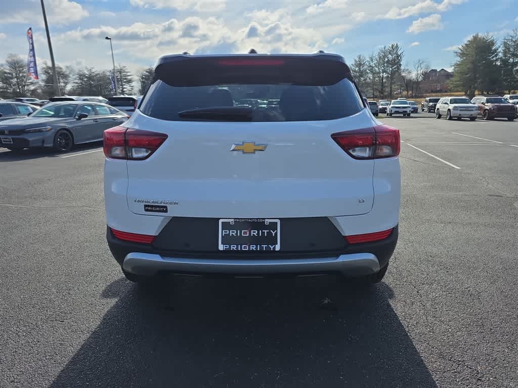 Thumbnail: 2022 Chevrolet TrailBlazer - 8