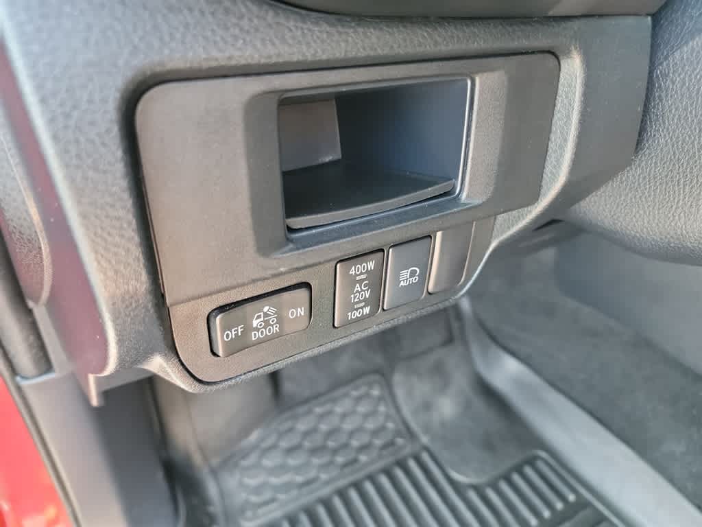 Thumbnail: 2019 Toyota Tacoma - 14