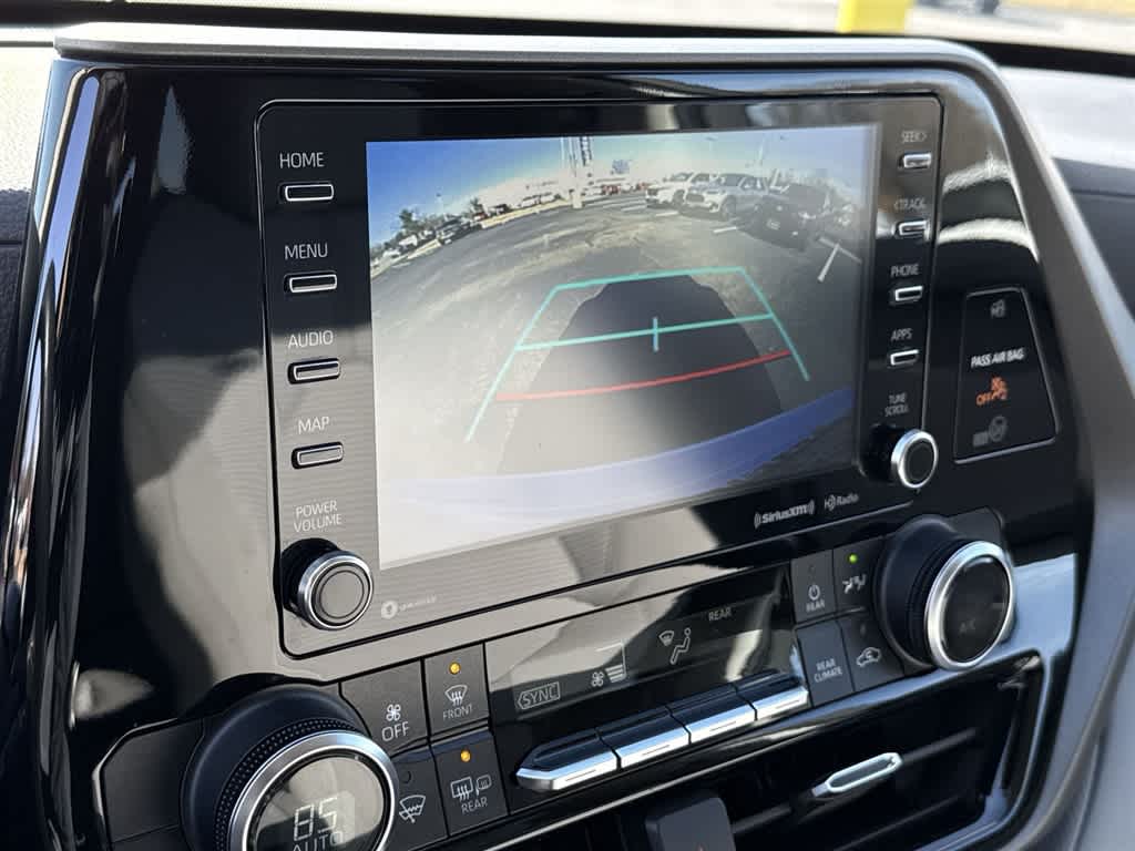 Thumbnail: 2022 Toyota Highlander - 20