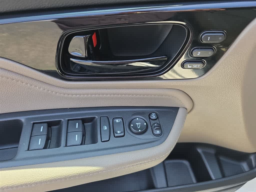 Thumbnail: 2019 Honda Odyssey - 17