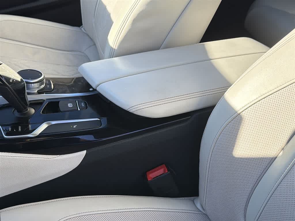 Thumbnail: 2017 BMW 5 Series - 25