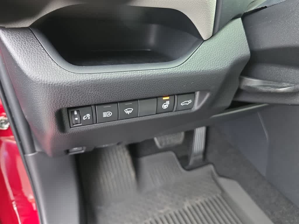 Thumbnail: 2021 Toyota RAV4 - 14