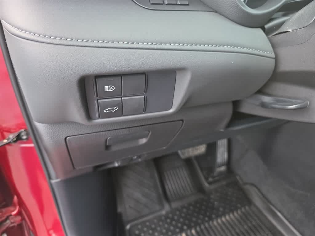 Thumbnail: 2021 Toyota Highlander - 12