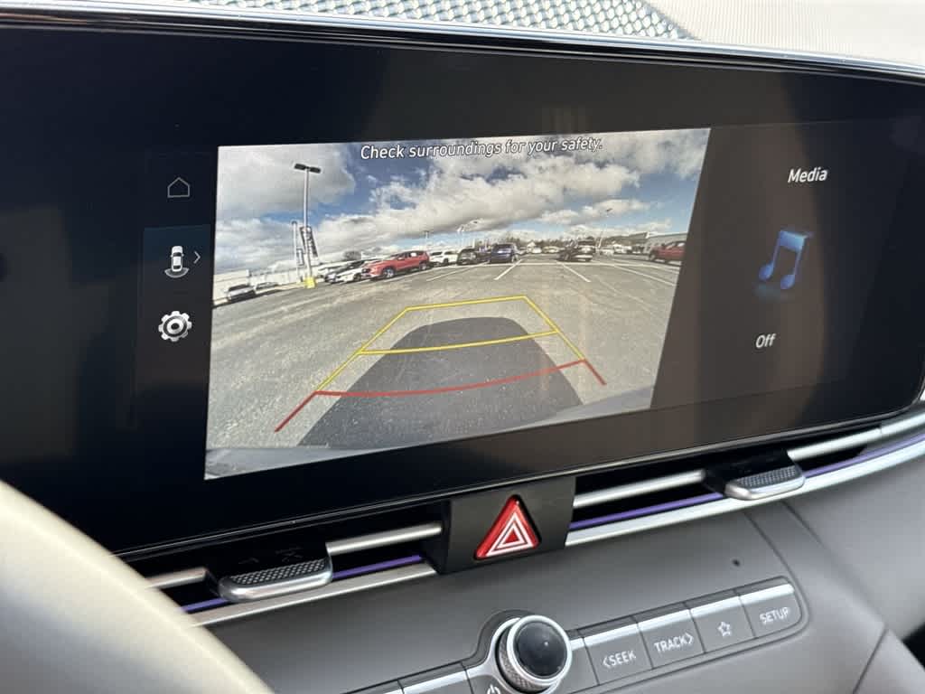 Thumbnail: 2024 Hyundai Elantra - 23