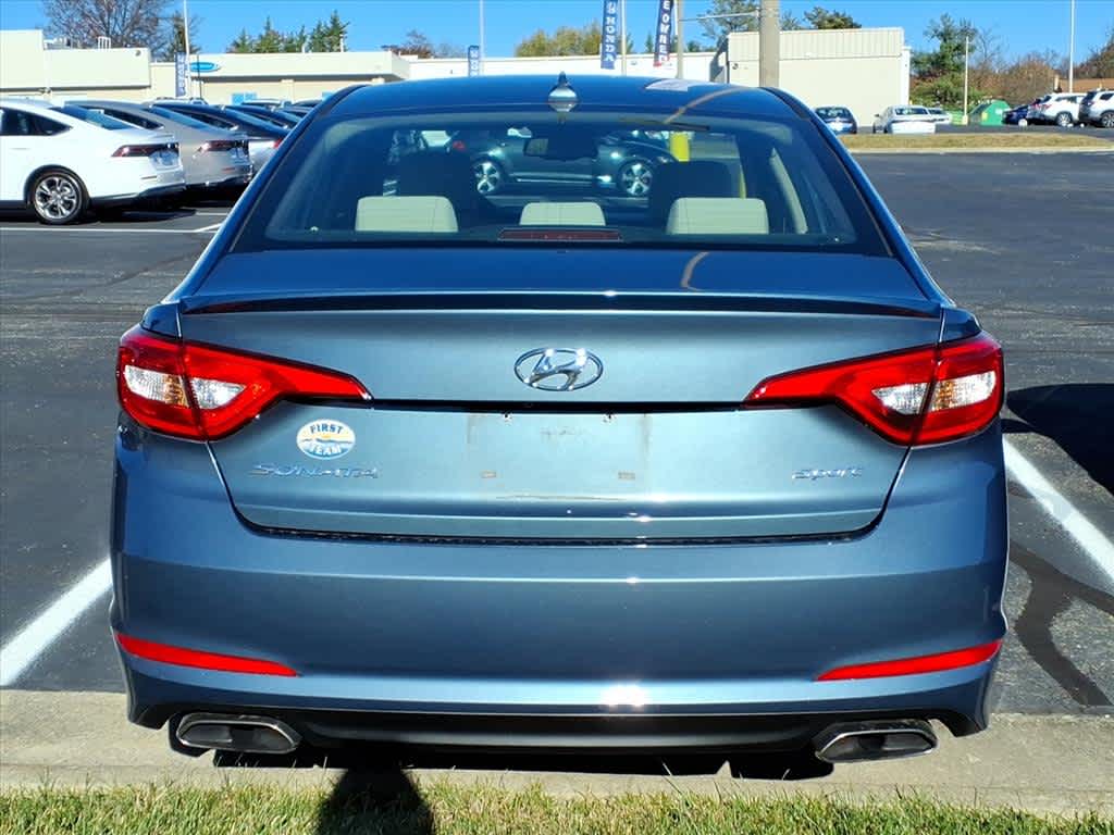 Thumbnail: 2017 Hyundai Sonata - 8