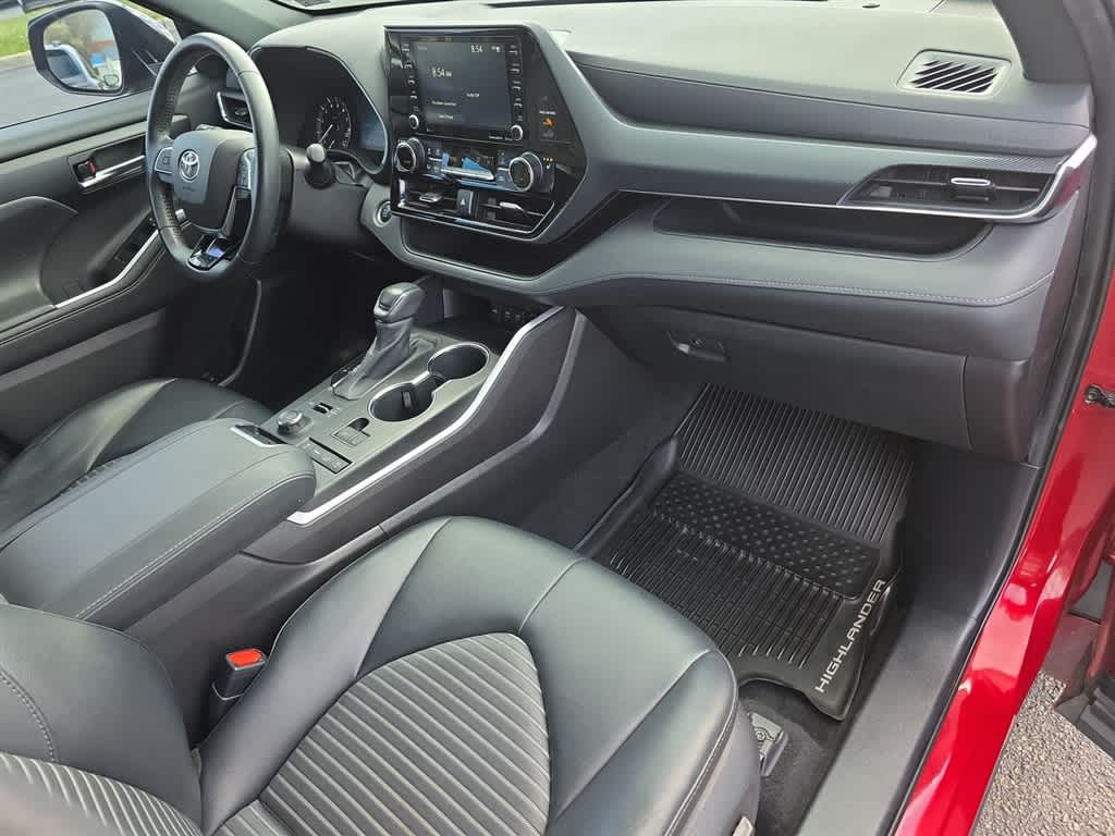 Thumbnail: 2021 Toyota Highlander - 10