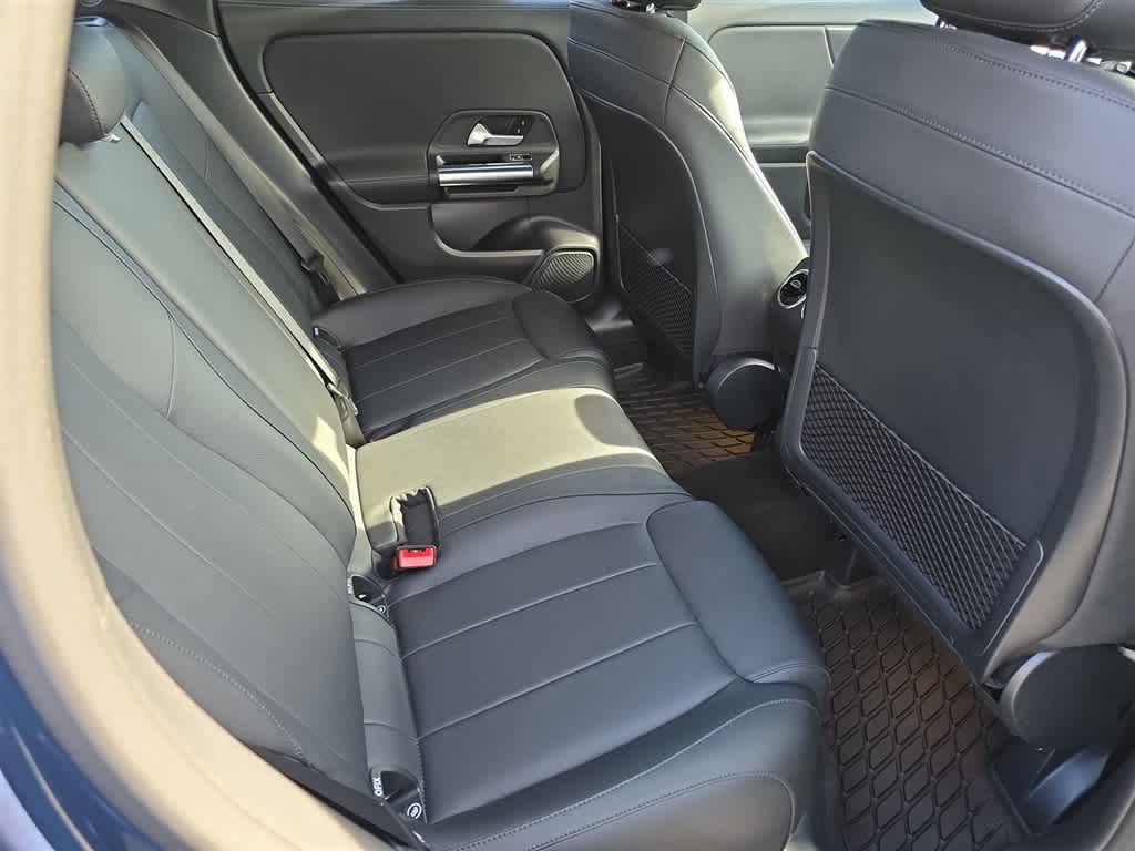 Thumbnail: 2021 Mercedes-Benz GLA - 11