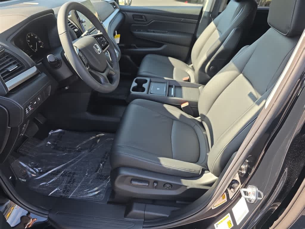 Thumbnail: 2026 Honda Odyssey - 17