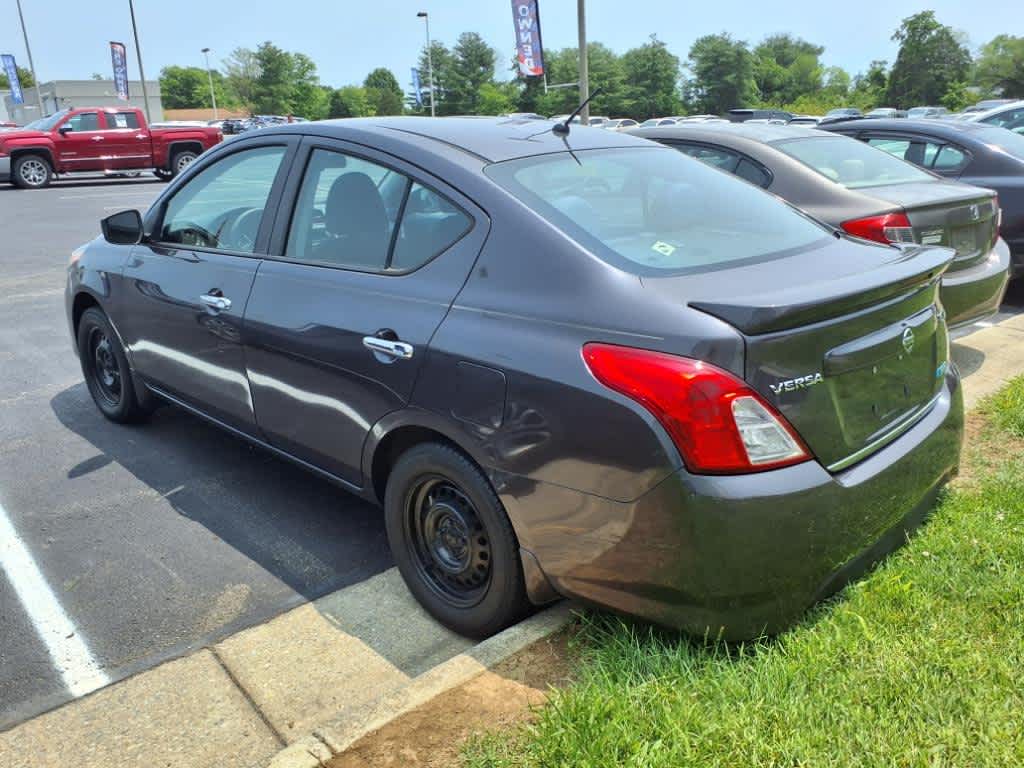 2015 Nissan Versa 1.6 SV 2