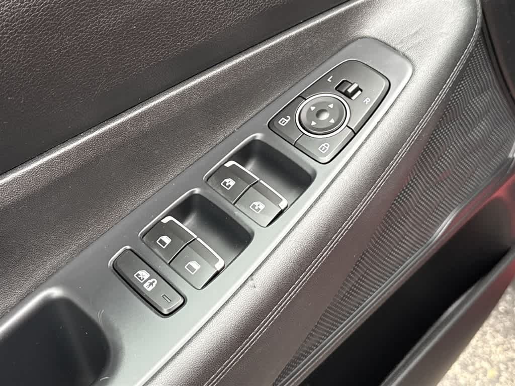 Thumbnail: 2023 Hyundai Santa Fe - 19