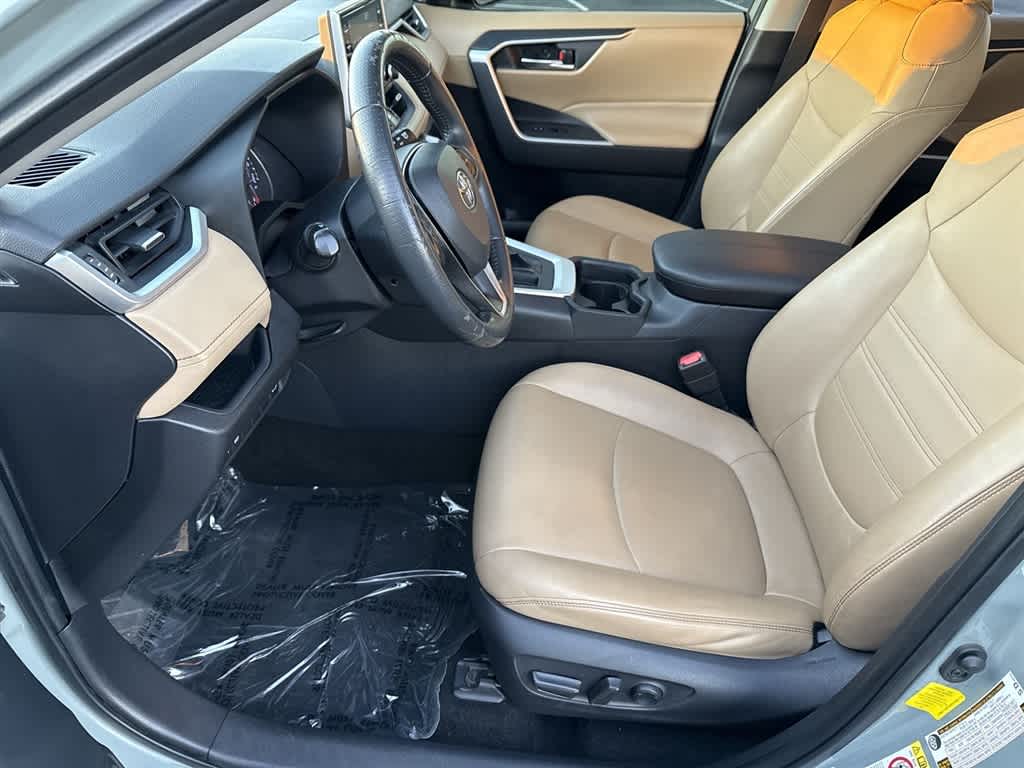 Thumbnail: 2019 Toyota RAV4 - 15