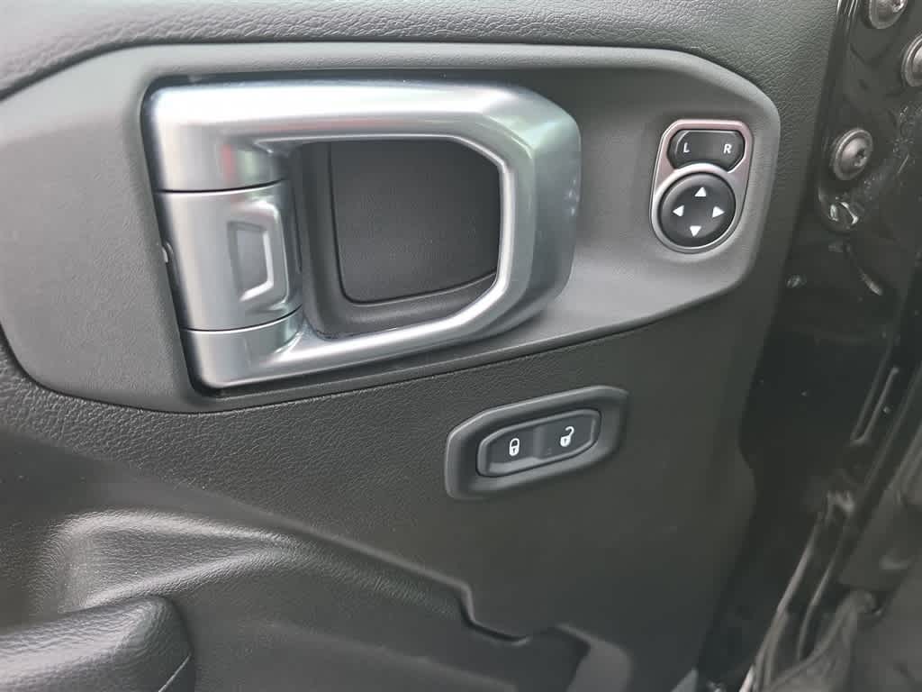 Thumbnail: 2024 Jeep Gladiator - 17