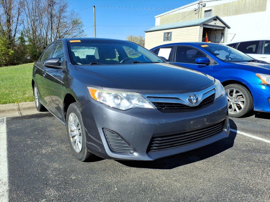 Thumbnail: 2012 Toyota Camry - 10