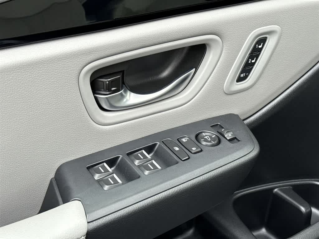 Thumbnail: 2025 Honda Pilot - 19