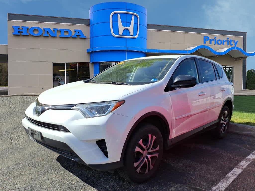 2018 Toyota RAV4 LE -
                  Roanoke, VA