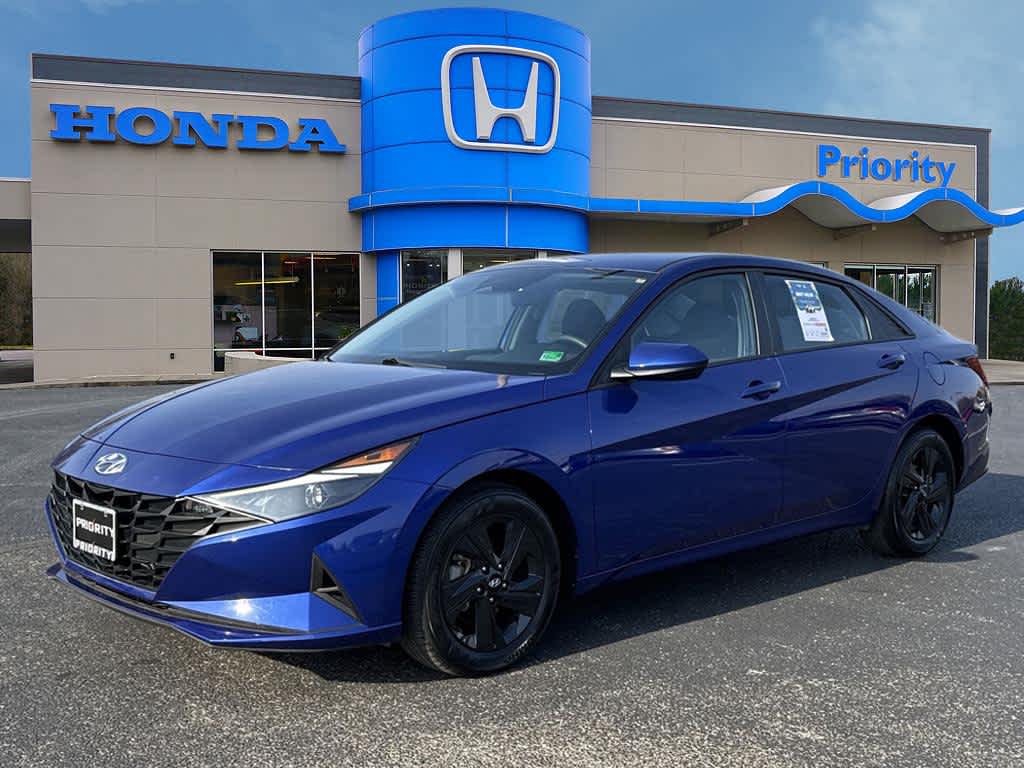 Thumbnail: 2023 Hyundai Elantra - 1