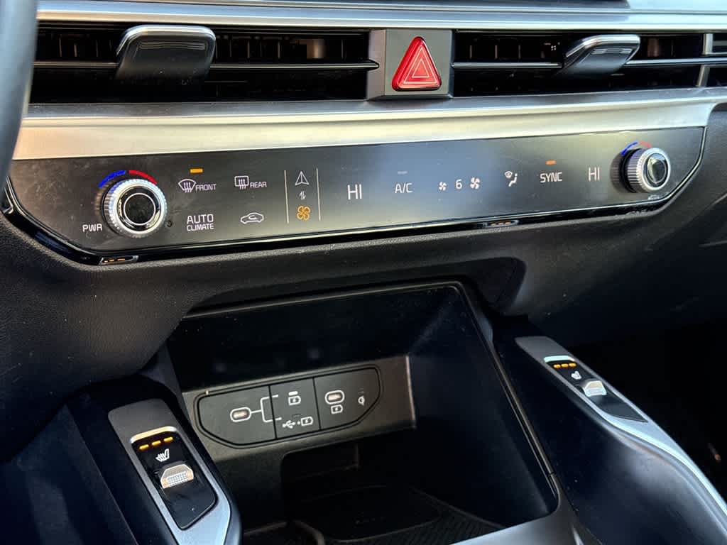 Thumbnail: 2024 Kia Sorento - 25